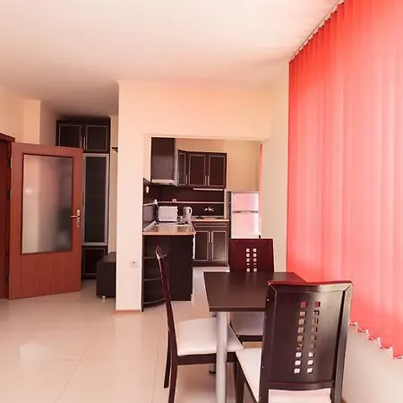 Apartamento Patriarh Evtimiy *